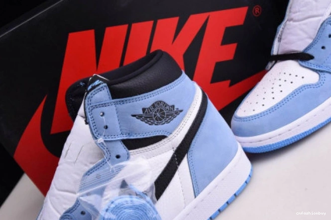 HIGH JORDAN BLACK WHITE 1 UNIVERSITY RETRO AIR 555088-134 BLUE 0715
